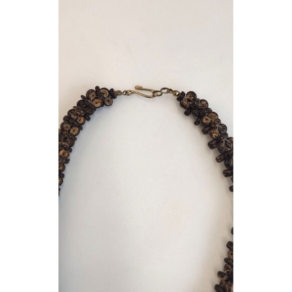 VTG Carved Wood African Animal Bib Necklace Charm Elephant Wolves Brown Beaded - Picture 7 of 8